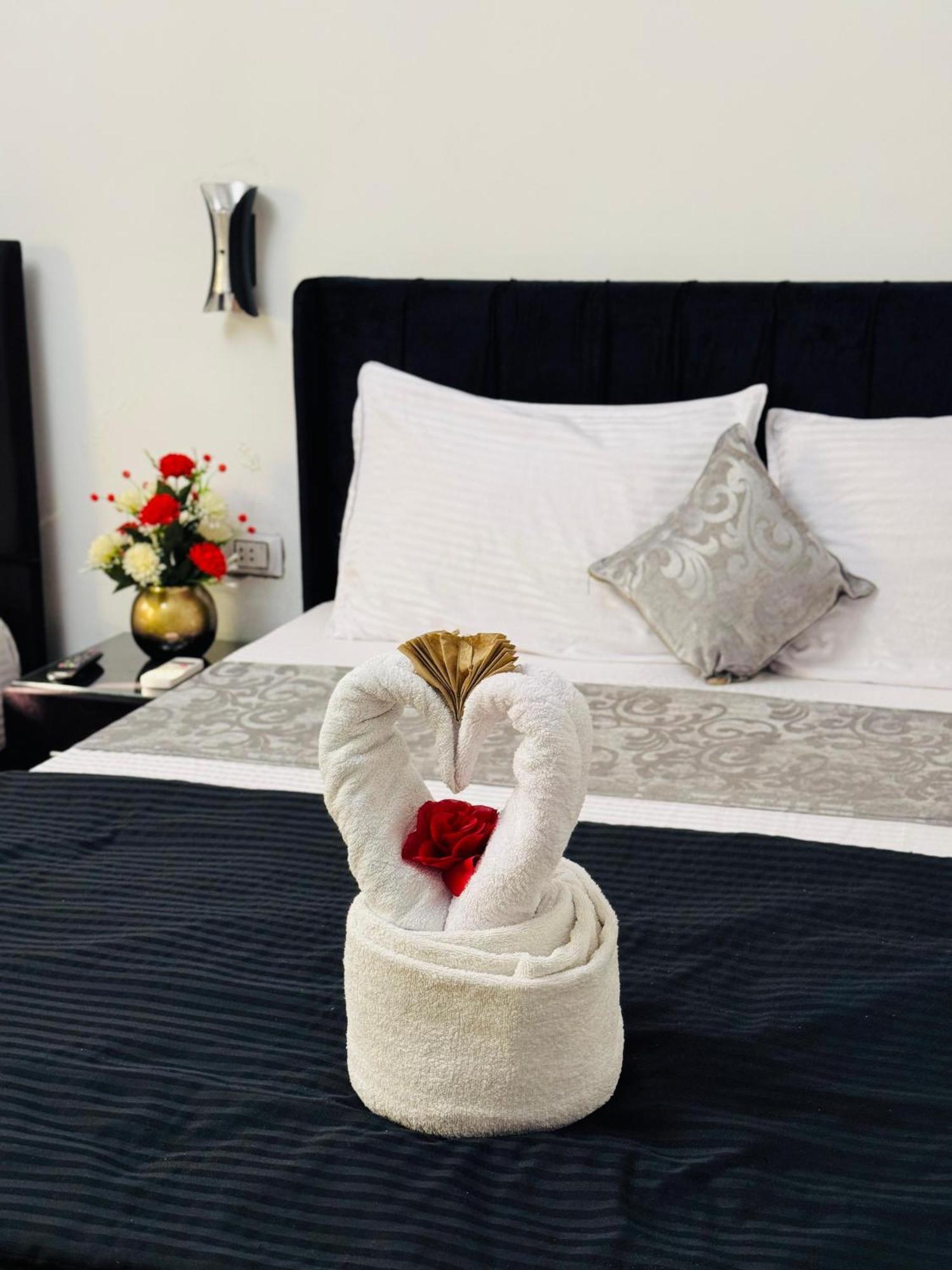 Pyramids Kingdom - Guest House Kafrat al Jabal Exterior foto